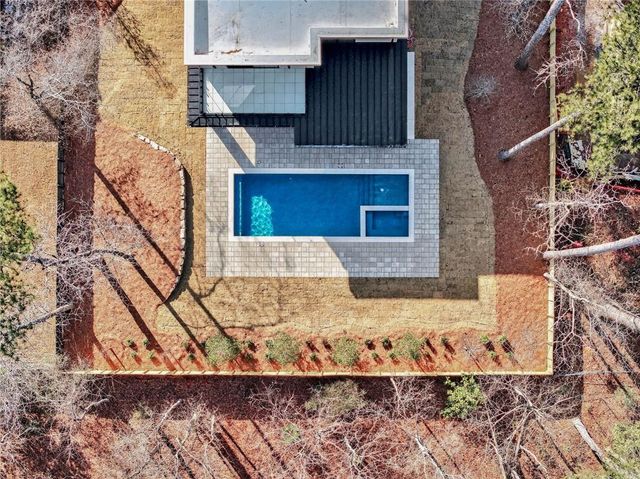 195 Pebble Trail, Alpharetta, GA 30009