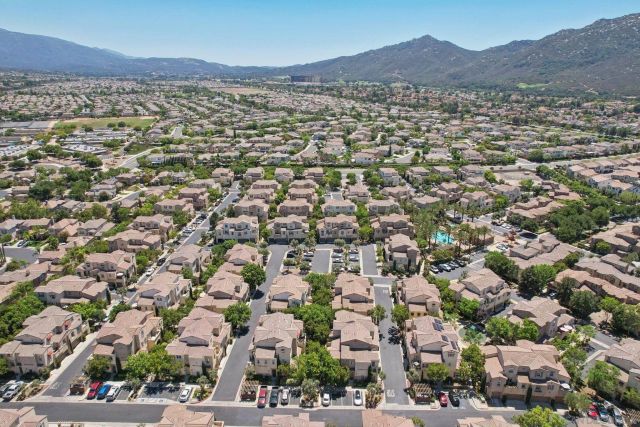 31167 Strawberry Tree Lane, Temecula, CA 92592