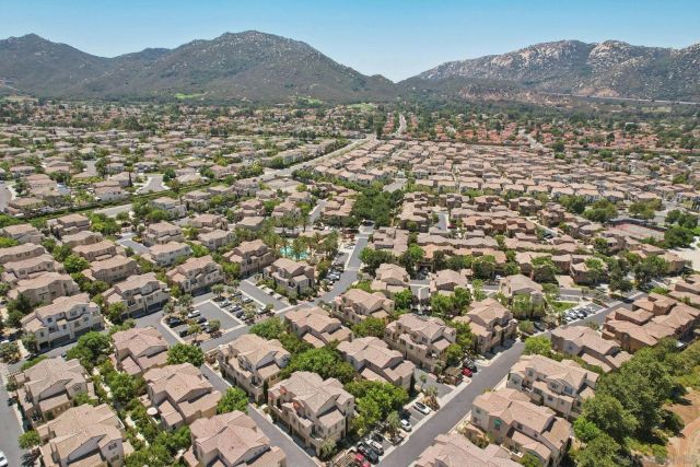 31167 Strawberry Tree Lane, Temecula, CA 92592