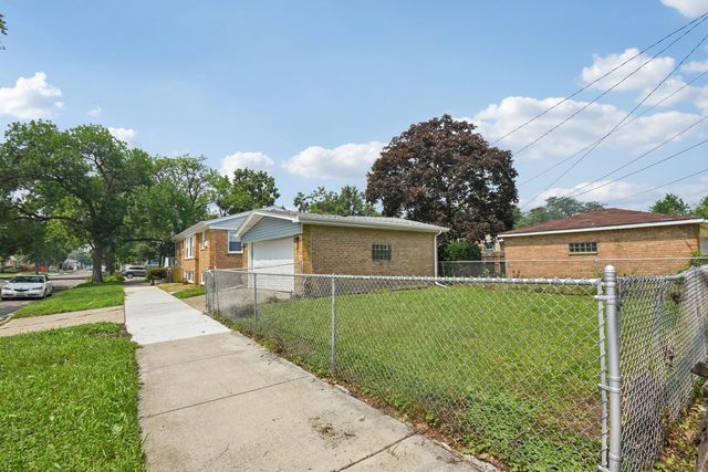 9157 S Union Avenue, Chicago, IL 60620