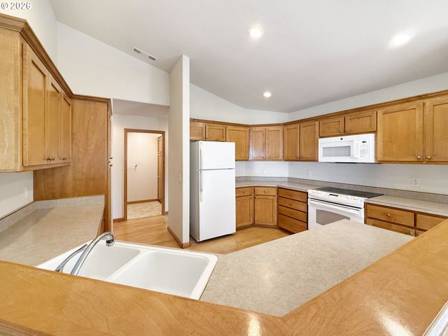 17186 S PASSLEY Rd, Brookings, OR 97415