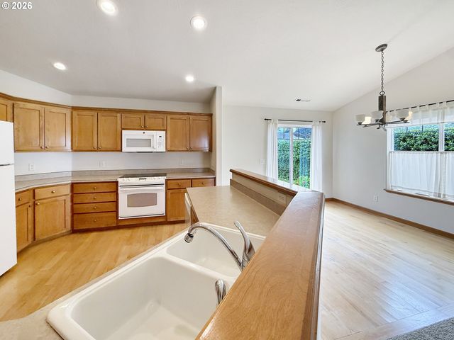 17186 S PASSLEY Rd, Brookings, OR 97415