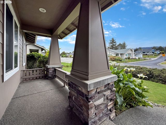 17186 S PASSLEY Rd, Brookings, OR 97415