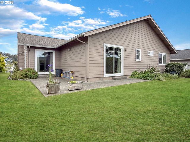 17186 S PASSLEY Rd, Brookings, OR 97415