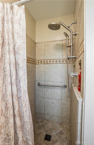 185 Katy Lane, Englewood, OH 45322