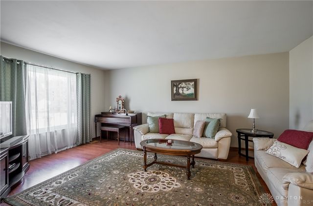 185 Katy Lane, Englewood, OH 45322