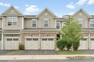 84 Autumn Ln, Montgomery Twp., NJ 08558