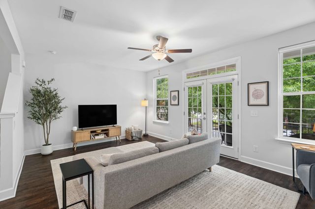 1027 Avery Park Dr, Smyrna, TN 37167