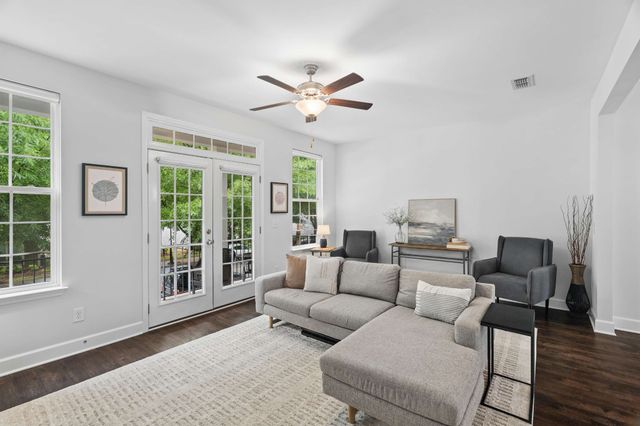 1027 Avery Park Dr, Smyrna, TN 37167
