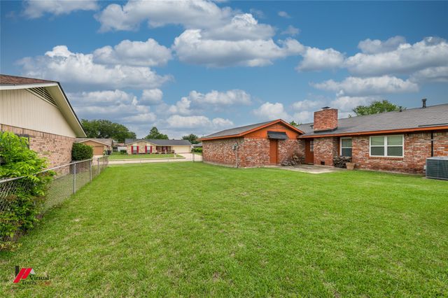 518 Yale Place, Bossier City, LA 71111