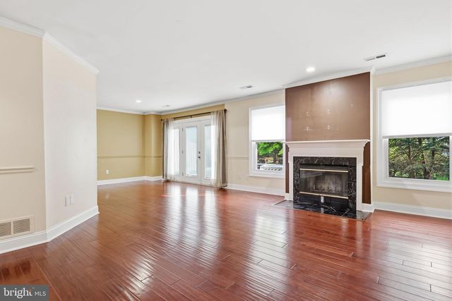 44 GAYLORD CT, Newtown, PA 18940