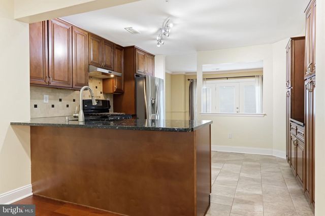 44 GAYLORD CT, Newtown, PA 18940