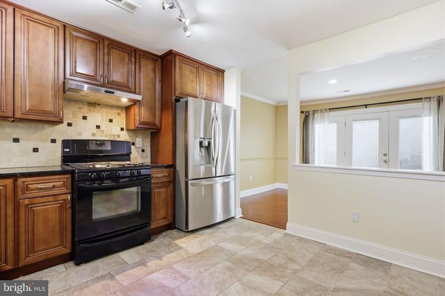 44 GAYLORD CT, Newtown, PA 18940