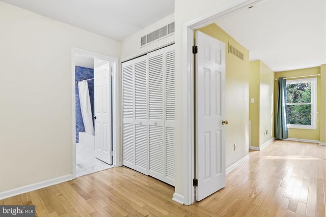44 GAYLORD CT, Newtown, PA 18940