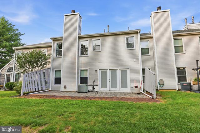 44 GAYLORD CT, Newtown, PA 18940