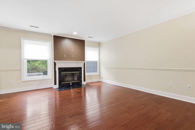 44 GAYLORD CT, Newtown, PA 18940