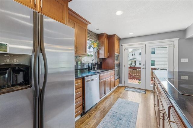 430 E 63rd Terrace, Kansas City, MO 64110