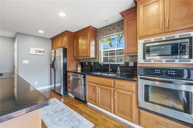 430 E 63rd Terrace, Kansas City, MO 64110