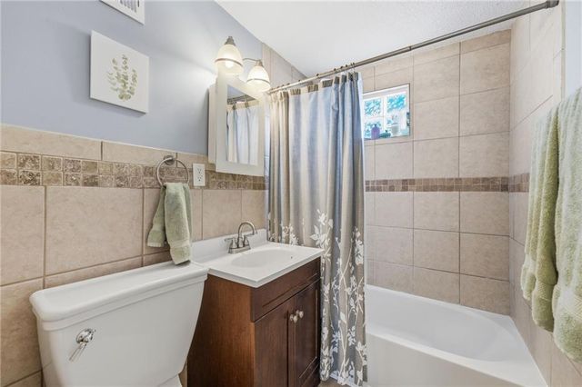 430 E 63rd Terrace, Kansas City, MO 64110