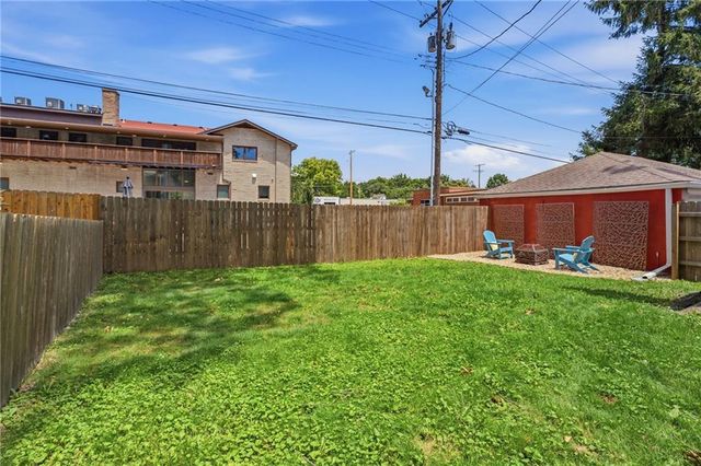 430 E 63rd Terrace, Kansas City, MO 64110