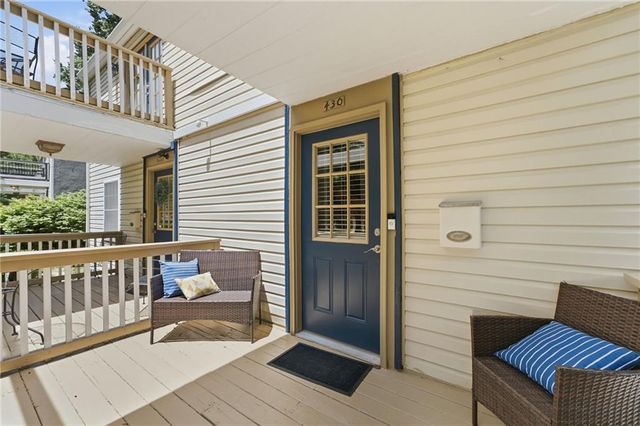 430 E 63rd Terrace, Kansas City, MO 64110