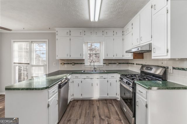 1351 Middleburg Hunt, Lawrenceville, GA 30043