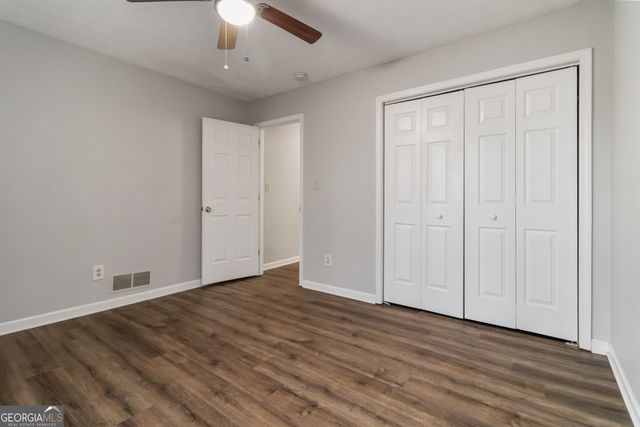 1351 Middleburg Hunt, Lawrenceville, GA 30043