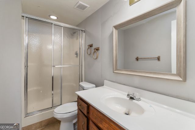 1351 Middleburg Hunt, Lawrenceville, GA 30043