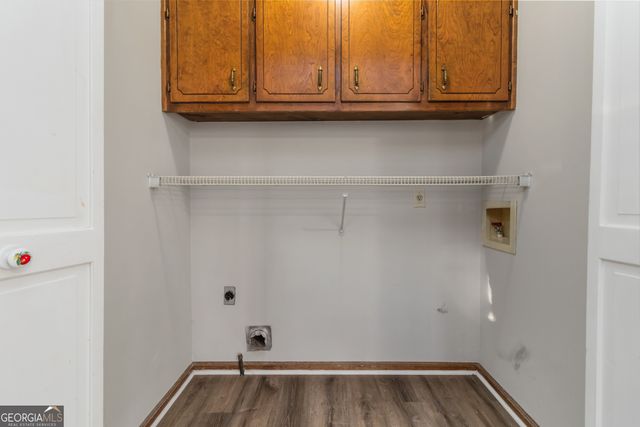 1351 Middleburg Hunt, Lawrenceville, GA 30043