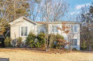 1351 Middleburg Hunt, Lawrenceville, GA 30043