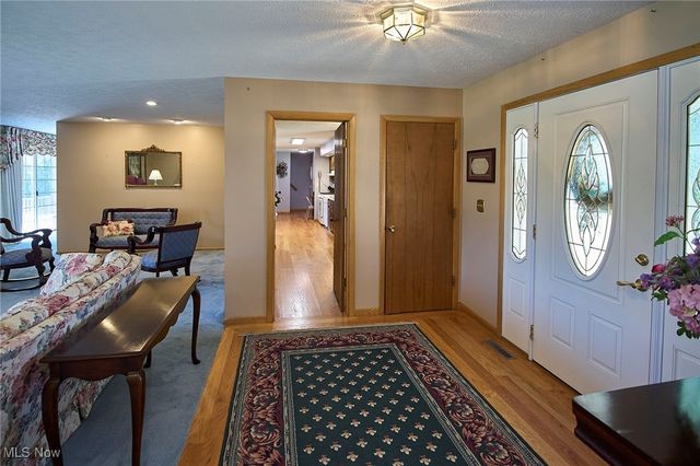 402 Highlawn Drive, Ripley, WV 25271