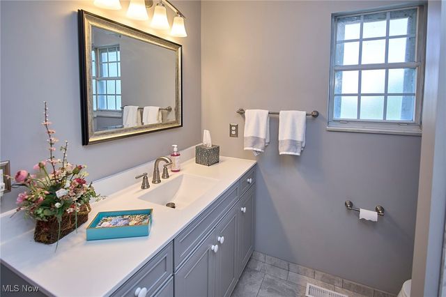 402 Highlawn Drive, Ripley, WV 25271