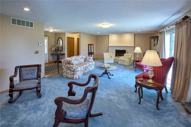 402 Highlawn Drive, Ripley, WV 25271