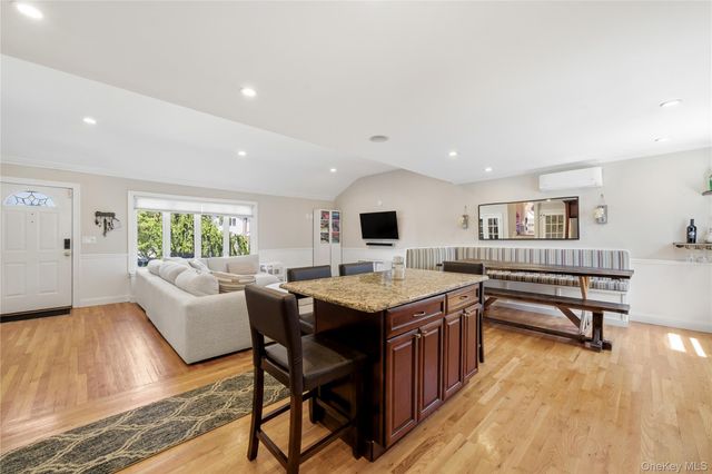 204 Violet Street, Massapequa Park, NY 11762