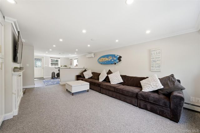 204 Violet Street, Massapequa Park, NY 11762