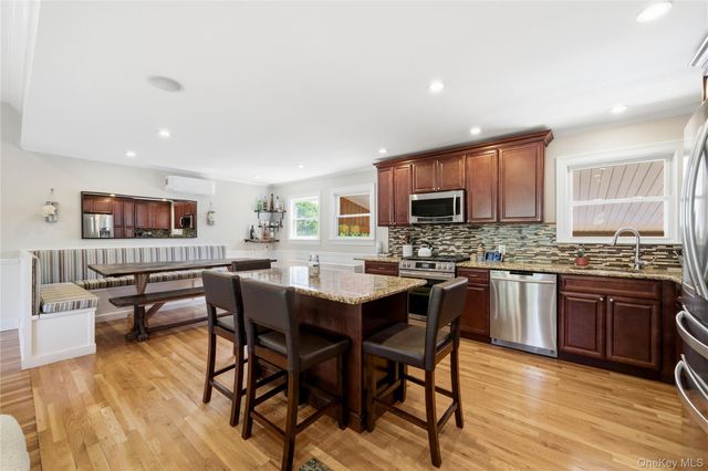 204 Violet Street, Massapequa Park, NY 11762