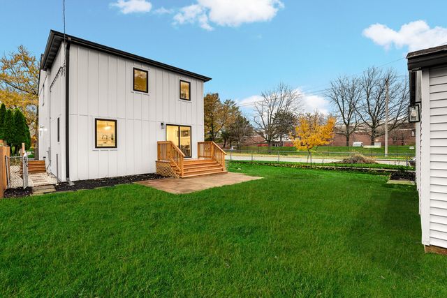 3801 Kirk Street, Skokie, IL 60076