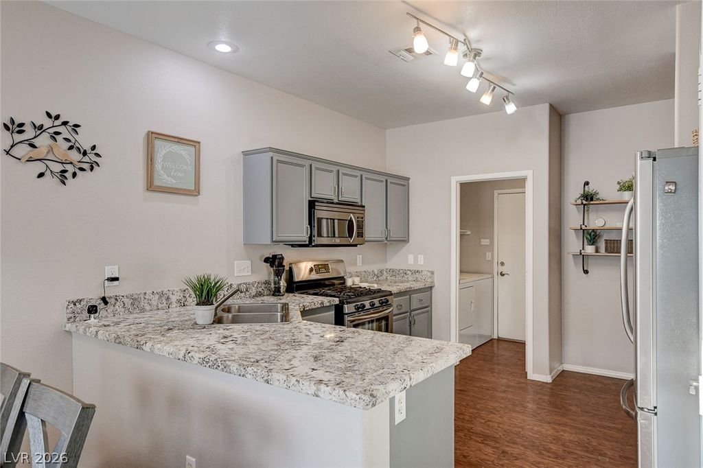 1438 Summer Glow Avenue, Henderson, NV 89012 — photo 5