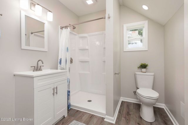 1052 CECIL Ave, Louisville, KY 40211