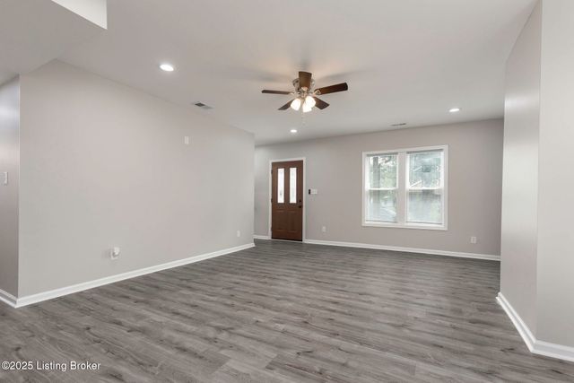 1052 CECIL Ave, Louisville, KY 40211