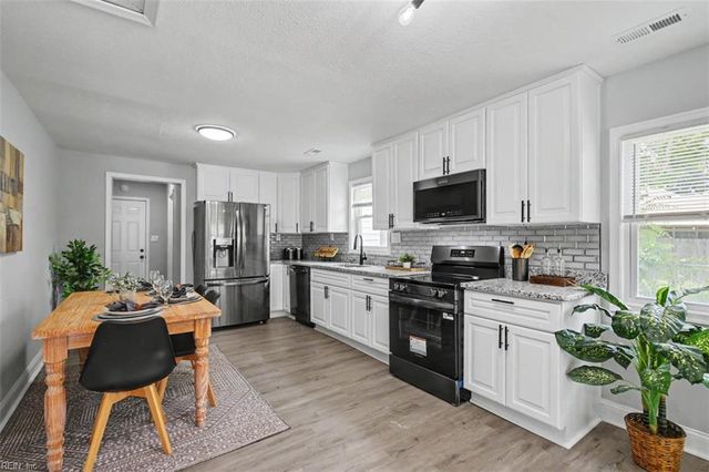 905 Butt ST, Chesapeake, VA 23324