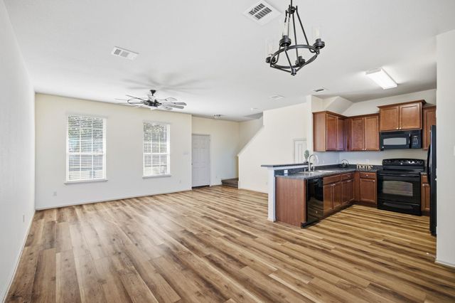 408 Azurite DR, Jarrell, TX 76537