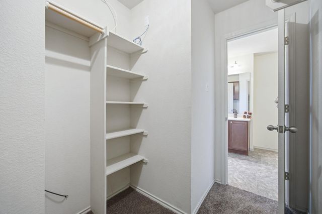 408 Azurite DR, Jarrell, TX 76537