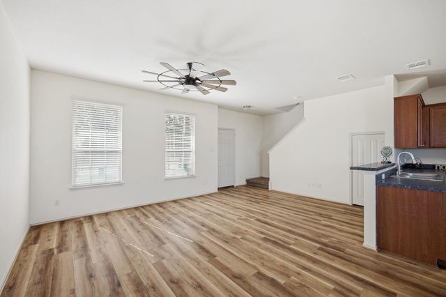 408 Azurite DR, Jarrell, TX 76537