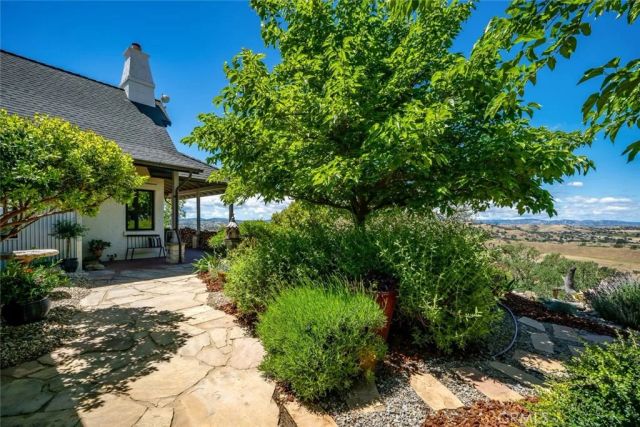 5650 El Pharo Drive, Paso Robles, CA 93446