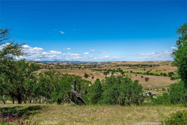 5650 El Pharo Drive, Paso Robles, CA 93446