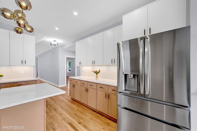 3625 N Nora Avenue, Chicago, IL 60634