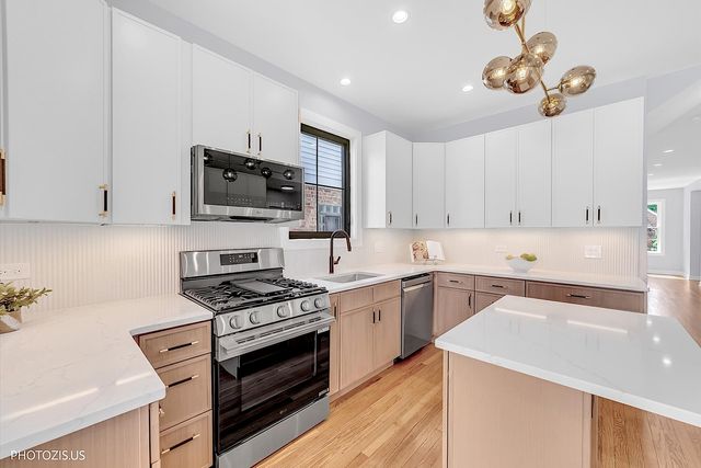 3625 N Nora Avenue, Chicago, IL 60634