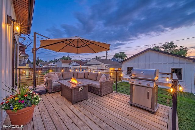 3625 N Nora Avenue, Chicago, IL 60634