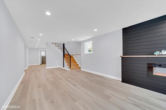 3625 N Nora Avenue, Chicago, IL 60634